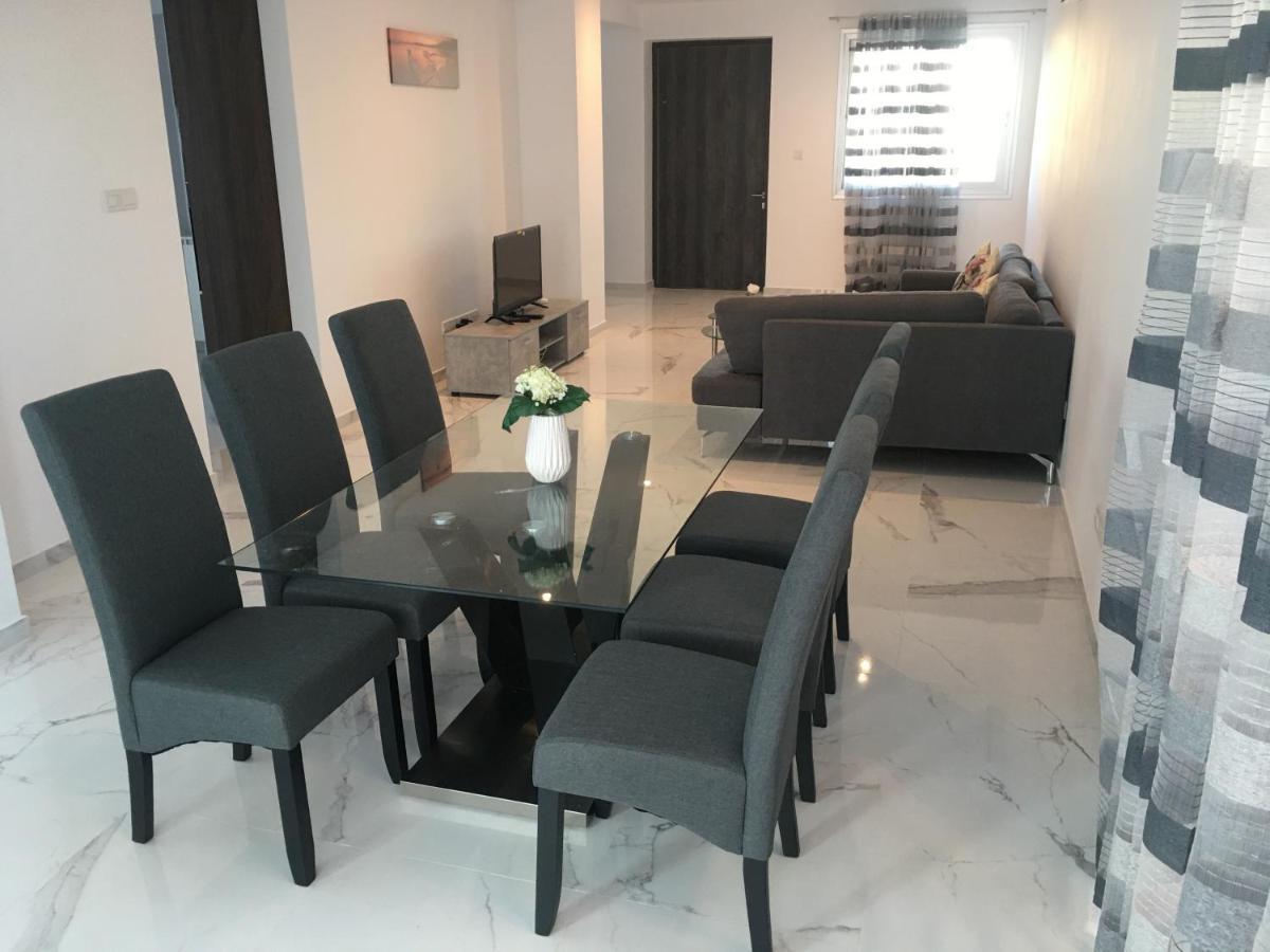 Mobina Villas ลาร์นาคา ภายนอก รูปภาพ