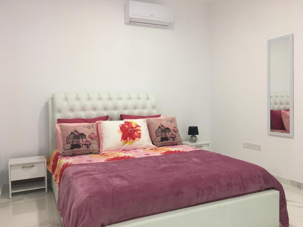 Mobina Villas ลาร์นาคา ภายนอก รูปภาพ