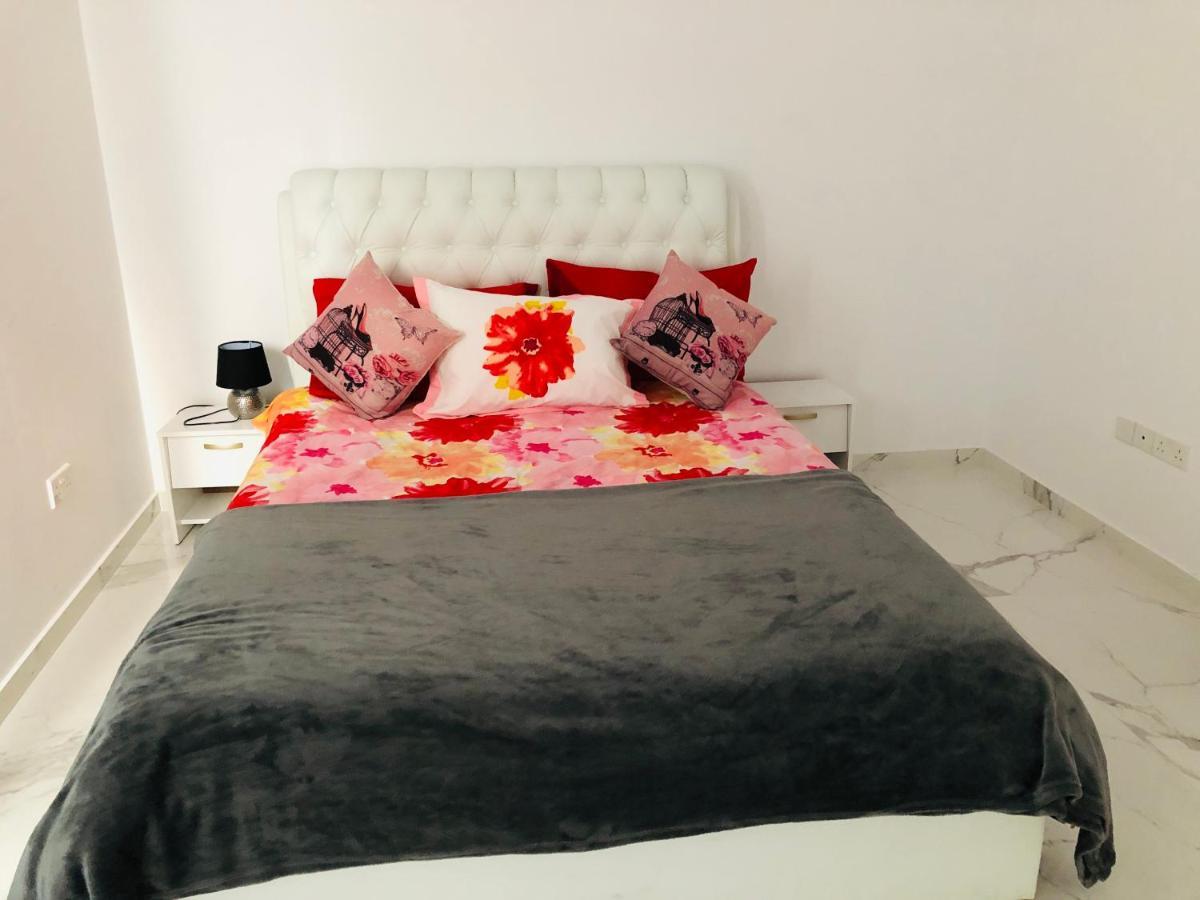 Mobina Villas ลาร์นาคา ภายนอก รูปภาพ