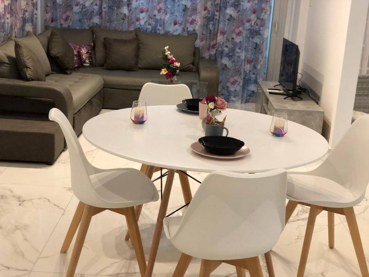 Mobina Villas ลาร์นาคา ภายนอก รูปภาพ