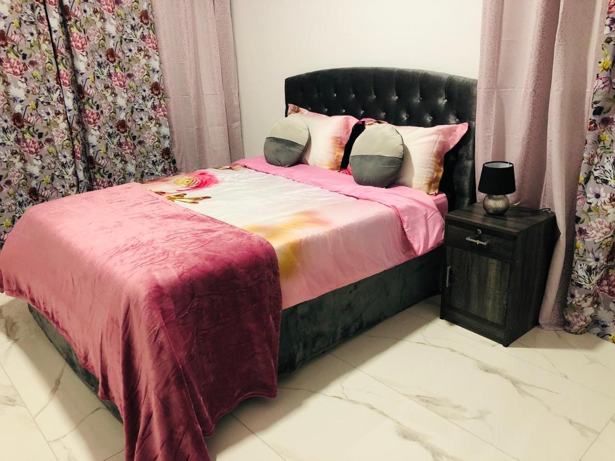 Mobina Villas ลาร์นาคา ภายนอก รูปภาพ